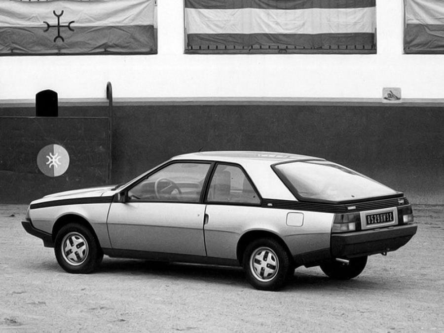  Renault Fuego 1980 года  (фото 11 из 12)